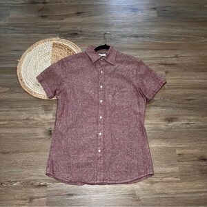 Gustin Men's Short Sleeve Button-Down Shirt in Heathered Maroon